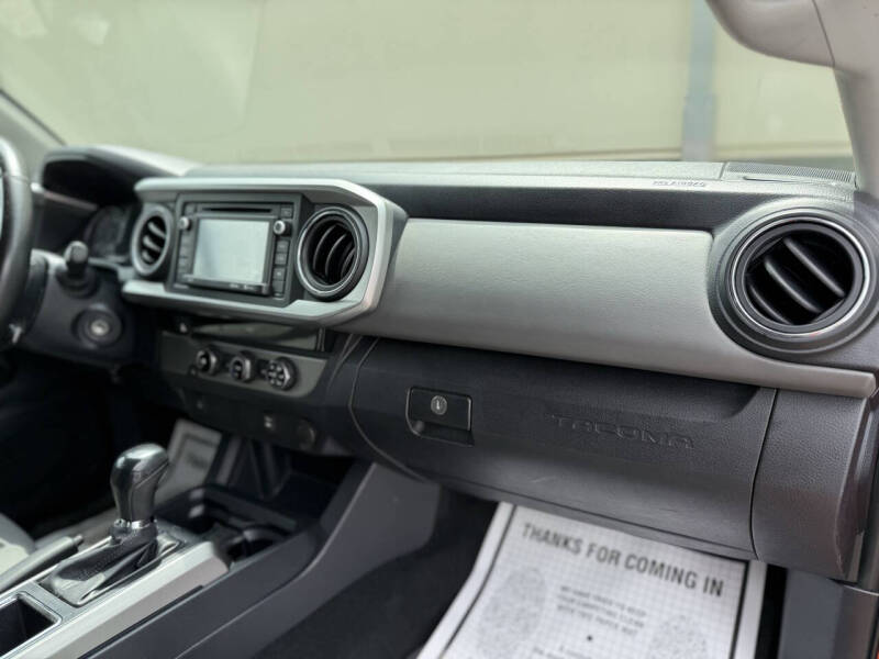 2017 Toyota Tacoma SR5 V6