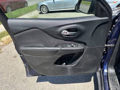 2015 Jeep Cherokee Sport