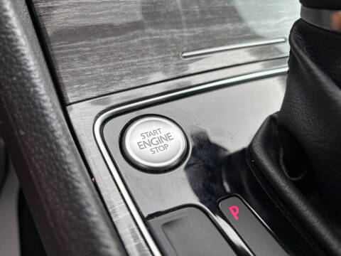 2016 Volkswagen Passat 1.8T SE