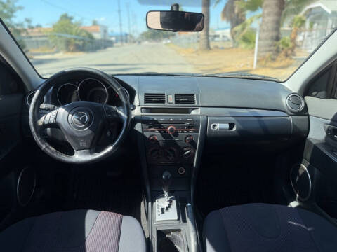 2004 Mazda MAZDA3 s