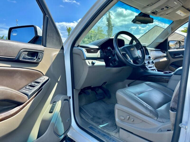 2017 Chevrolet Tahoe  - $23,995