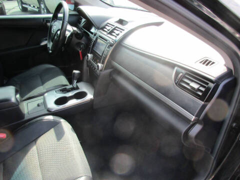 2014 Toyota Camry SE