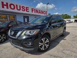 2017 Nissan Pathfinder SV