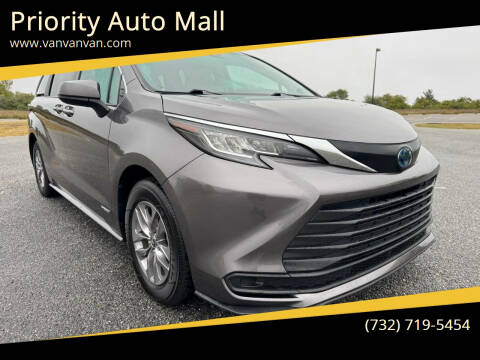 2021 Toyota Sienna LE 8-Passenger