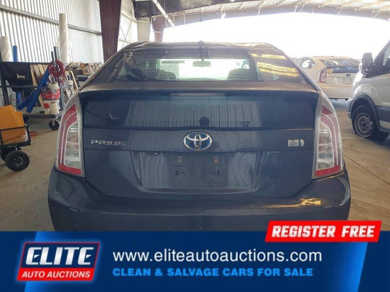 2014 Toyota Prius Two