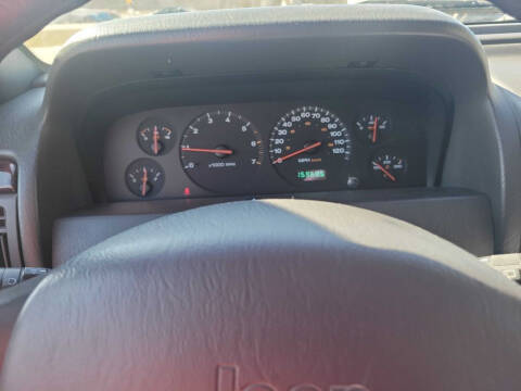 2000 Jeep Grand Cherokee Laredo