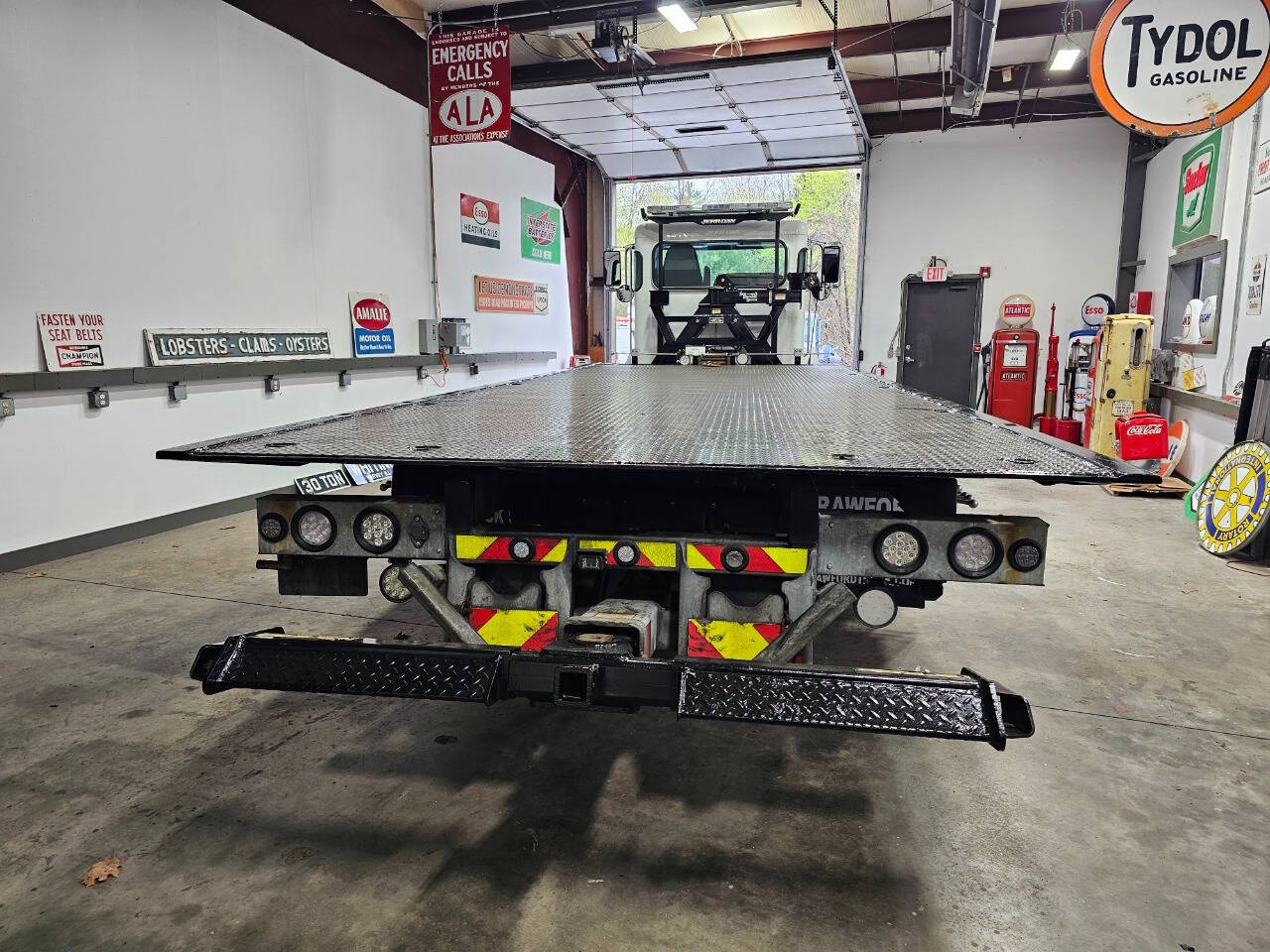 2020 Peterbilt 337 5