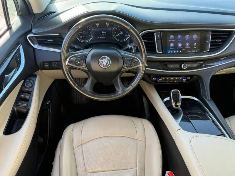 2020 Buick Enclave Essence