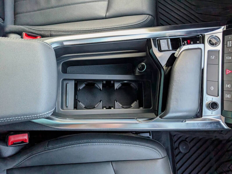 2021 Audi e-tron quattro Premium