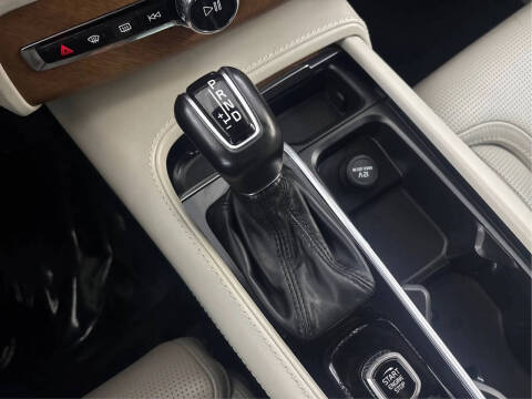 2020 Volvo XC90 T6 Inscription 6-Passenger