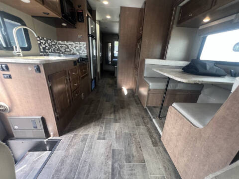 2019 Winnebago Outlook