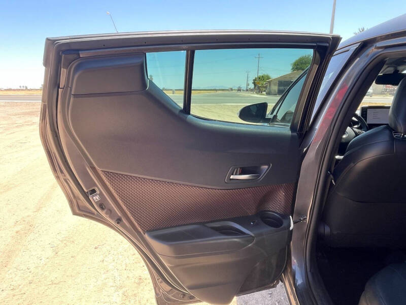 2019 Toyota C-HR XLE