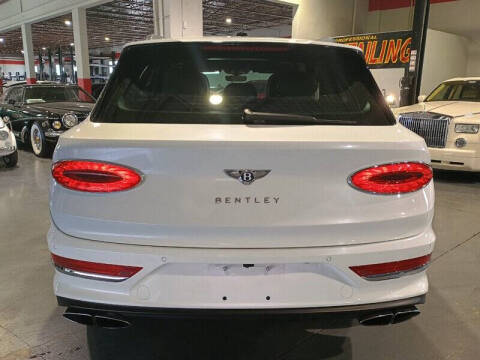 2023 Bentley Bentayga V8