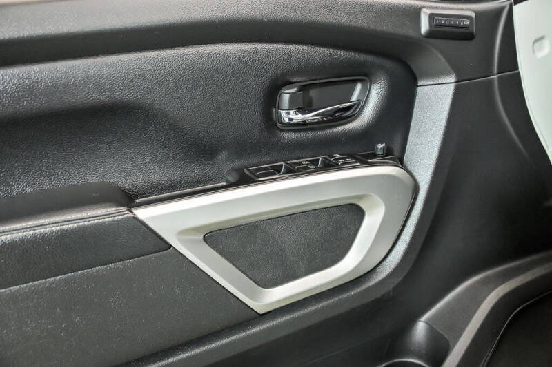 2019 Nissan Titan PRO-4X