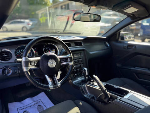 2014 Ford Mustang V6