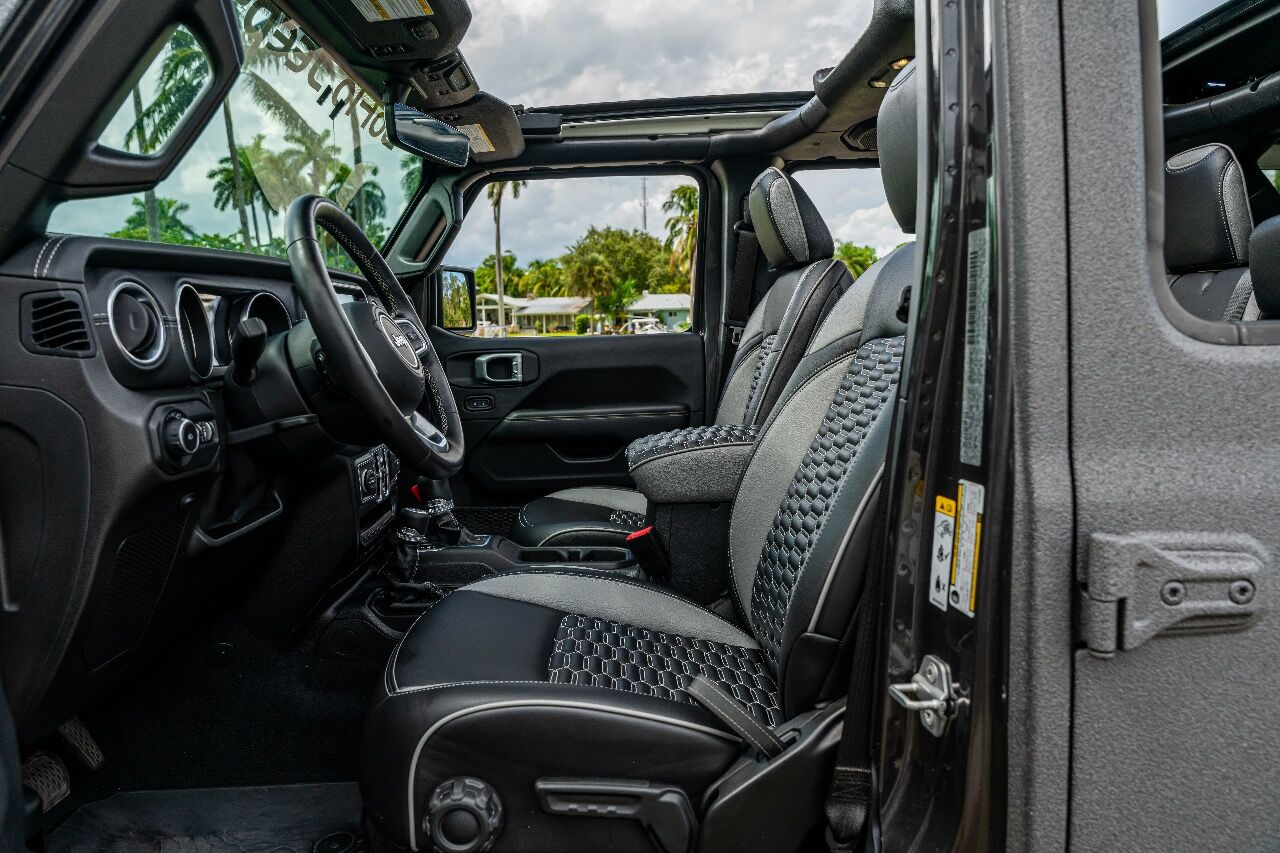 2020 JEEP Wrangler SUV / Crossover - $57,999
