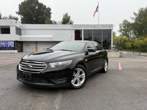 2018 Ford Taurus SEL