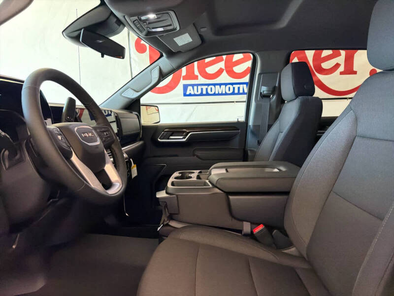 2026 GMC Sierra 1500 Elevation Standard