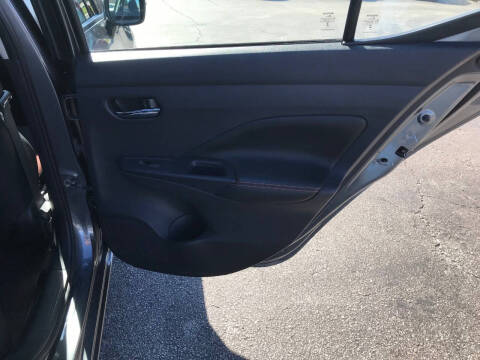 2023 Nissan Versa SR