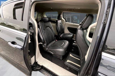 2021 Chrysler Pacifica Touring L