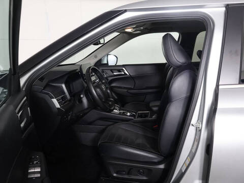 2024 Mitsubishi Outlander PHEV SE