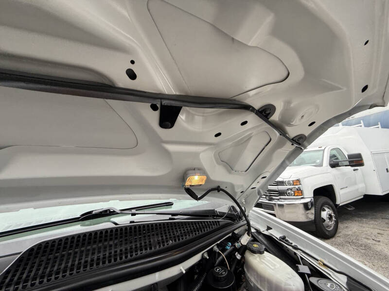 2021 Chevrolet Express 2500