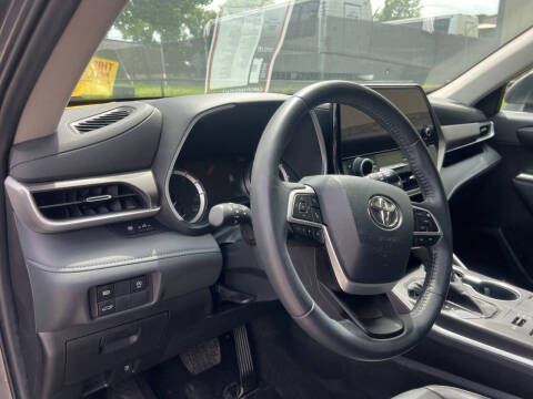 2023 Toyota Highlander XLE