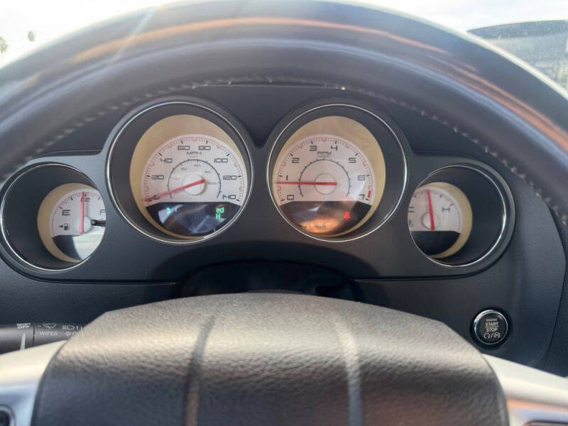 2014 Dodge Challenger SXT