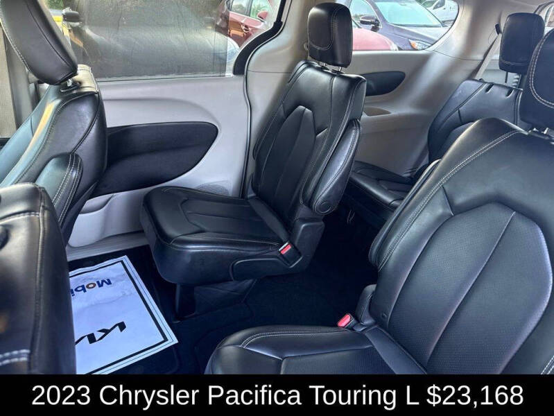2023 Chrysler Pacifica Touring L