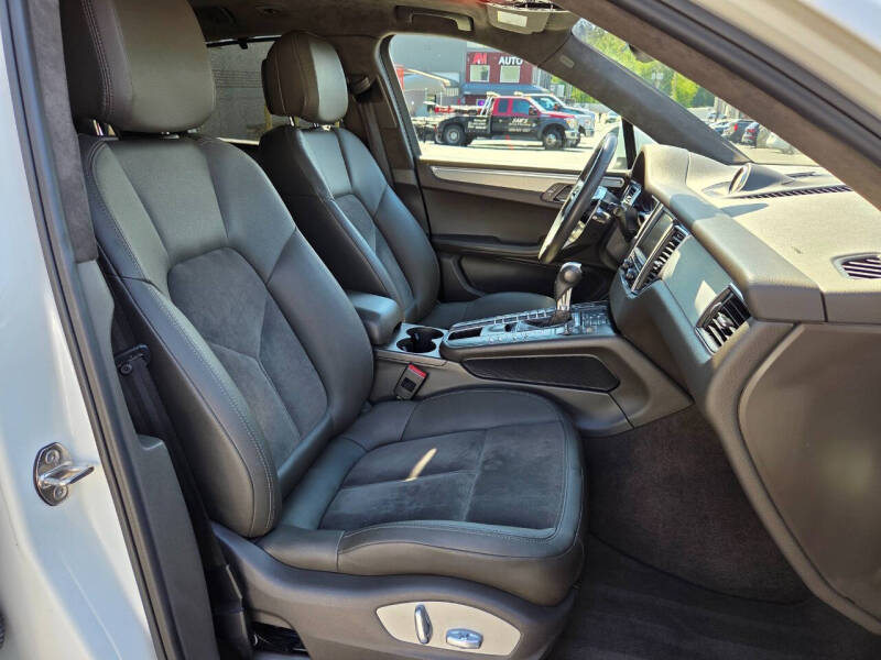 2016 Porsche Macan S