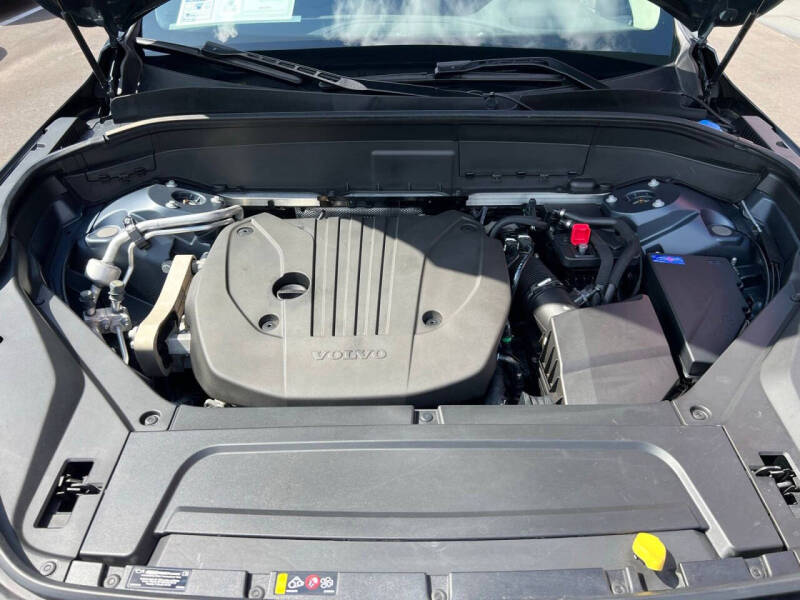 2023 Volvo XC90 B5 Core