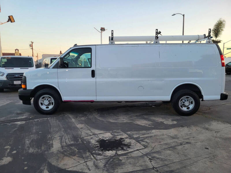 2017 Chevrolet Express 2500