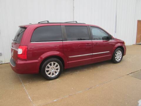 2016 Chrysler Town and Country for sale at Parkway Motors in Osage Beach MO