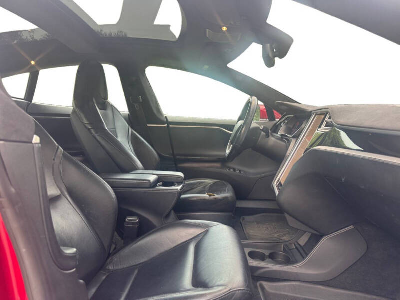 2015 Tesla Model S 90D