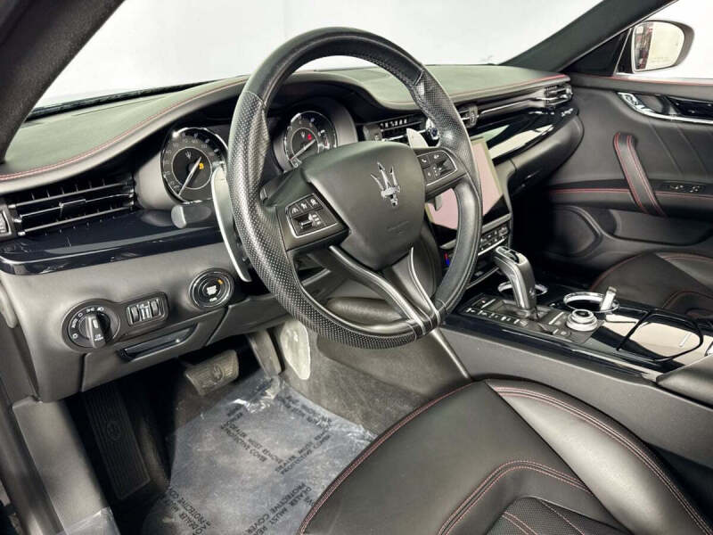 2023 Maserati Quattroporte Modena Q4