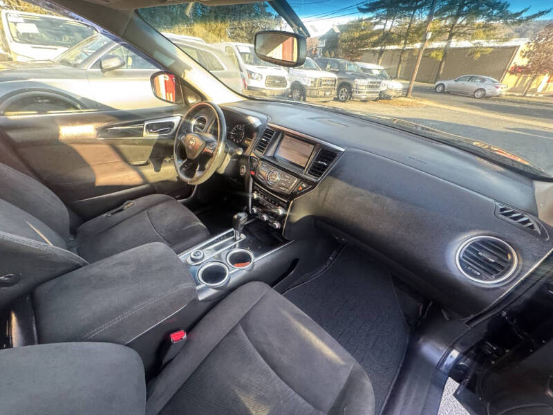 2015 Nissan Pathfinder SV