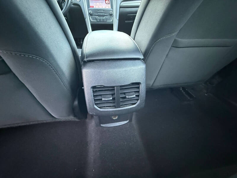 2019 Ford Fusion Hybrid SE