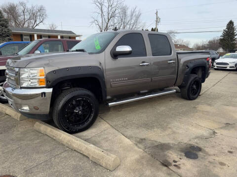 2013 Chevrolet Silverado 1500 for sale at Sunny Side Motors in New Castle IN