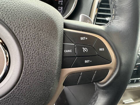 2017 Jeep Grand Cherokee Laredo