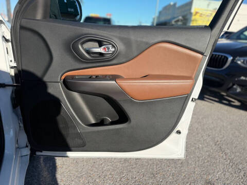 2019 Jeep Cherokee Overland