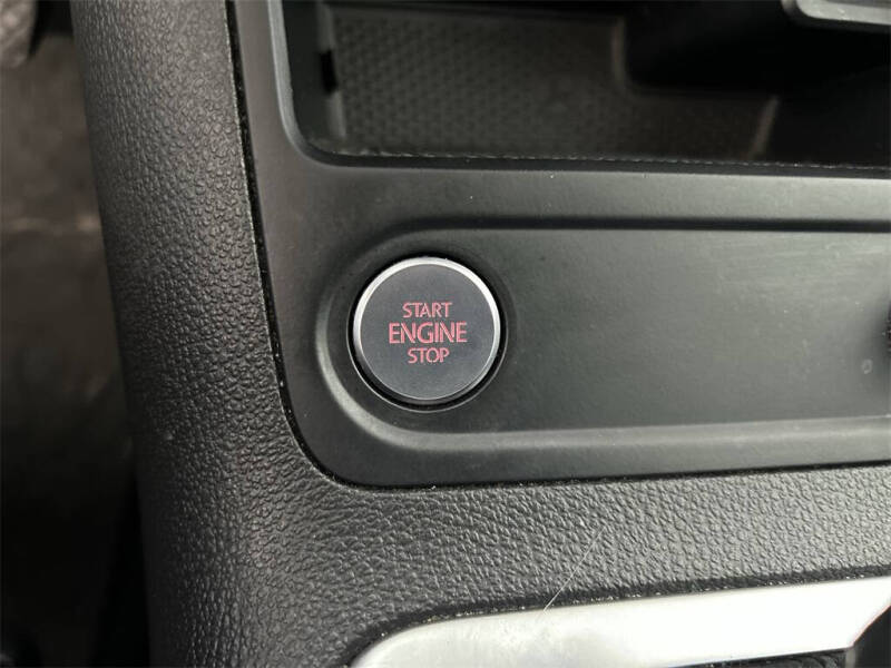 2018 Volkswagen Tiguan Limited 2.0T 4Motion