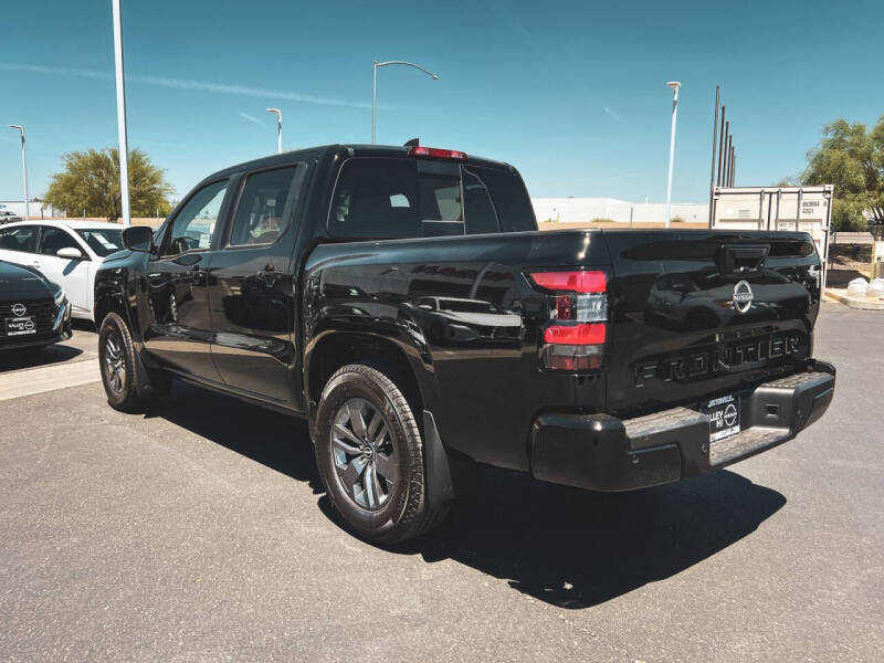 2025 Nissan Frontier SV