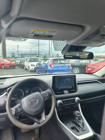 2021 Toyota RAV4 LE