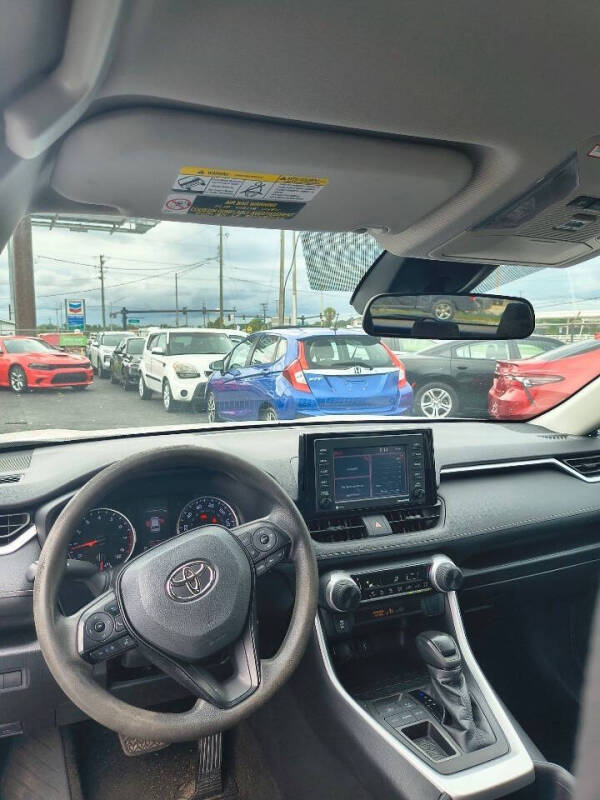 2021 Toyota RAV4 LE