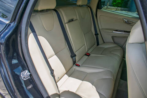 2015 Volvo XC60 3.2 Platinum