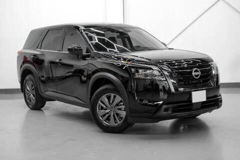 2025 Nissan Pathfinder S