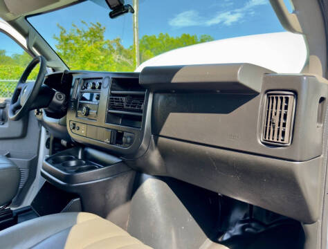 2017 Chevrolet Express 2500