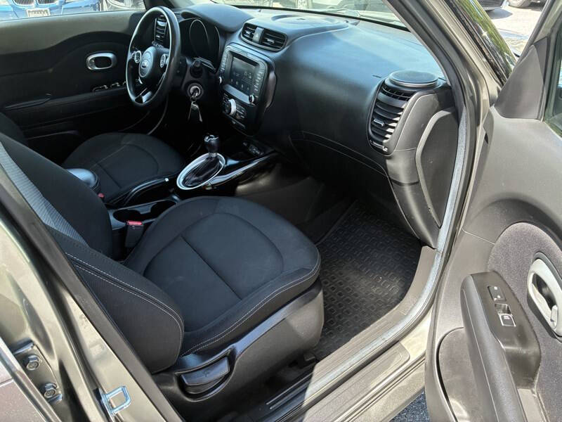 2019 Kia Soul +