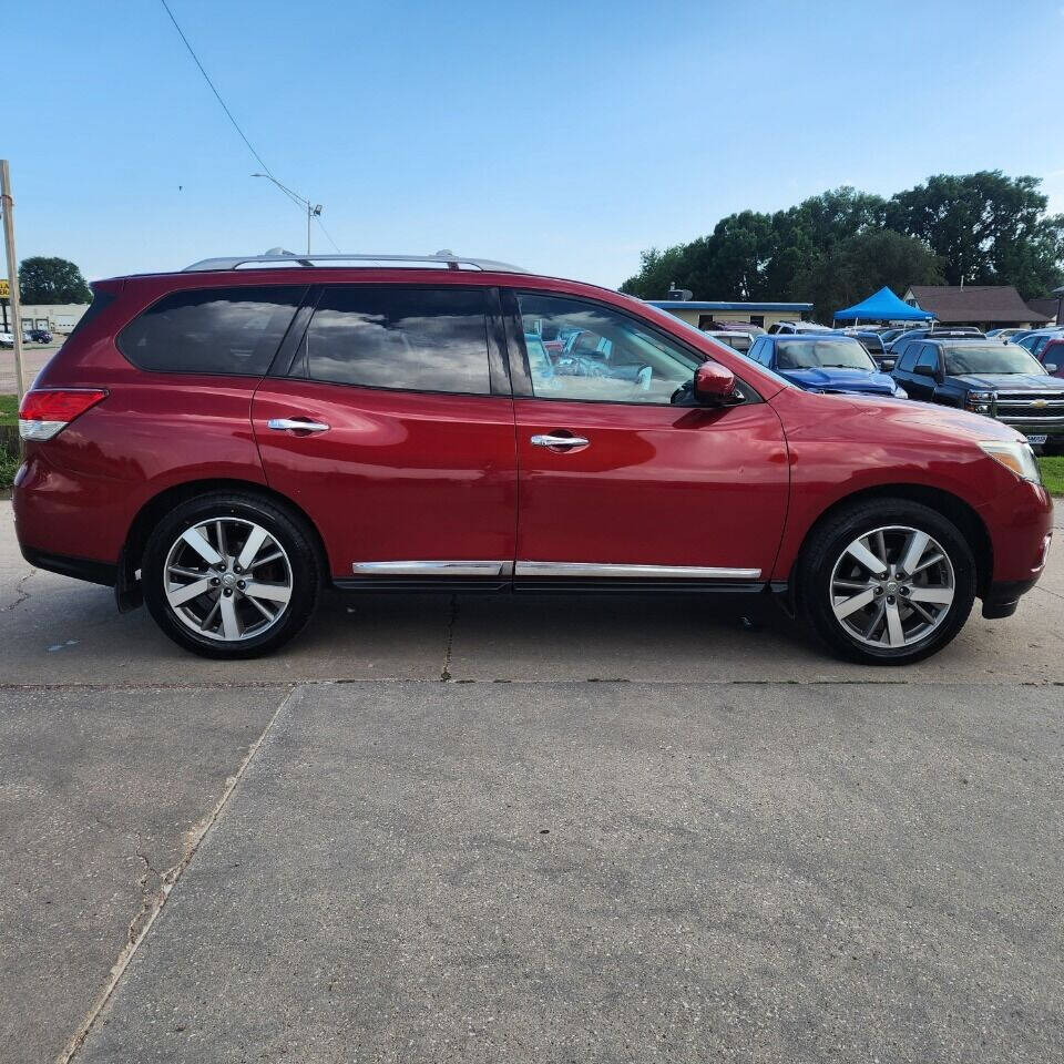 2014 Nissan Pathfinder for sale at Dakota Auto Inc in Dakota City, NE