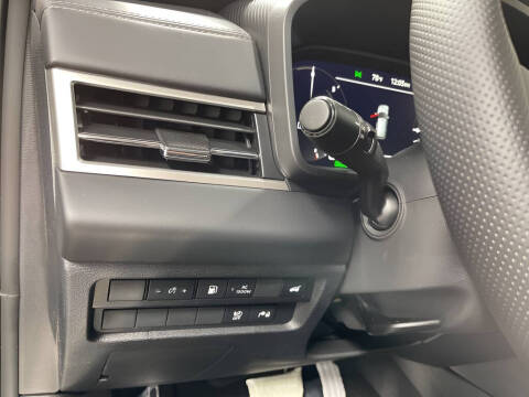 2026 Mitsubishi Outlander PHEV SEL